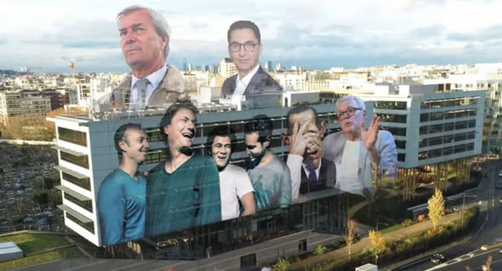 actualité TOUT PUBLIC FINI DE RIRE ! L'HUMOUR POLITIQUE AU GARDE-À-VOUS ?